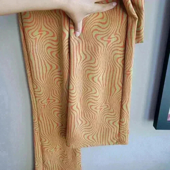 Beautiful! Pull & Bear Printed Flares - Size XS Dark Lime / Orange Color - Picture 2 of 8